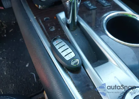 2016 Nissan Pathfinder Sl z USA, uszkodzony, nr VIN 5N1AR2MM7GC655411